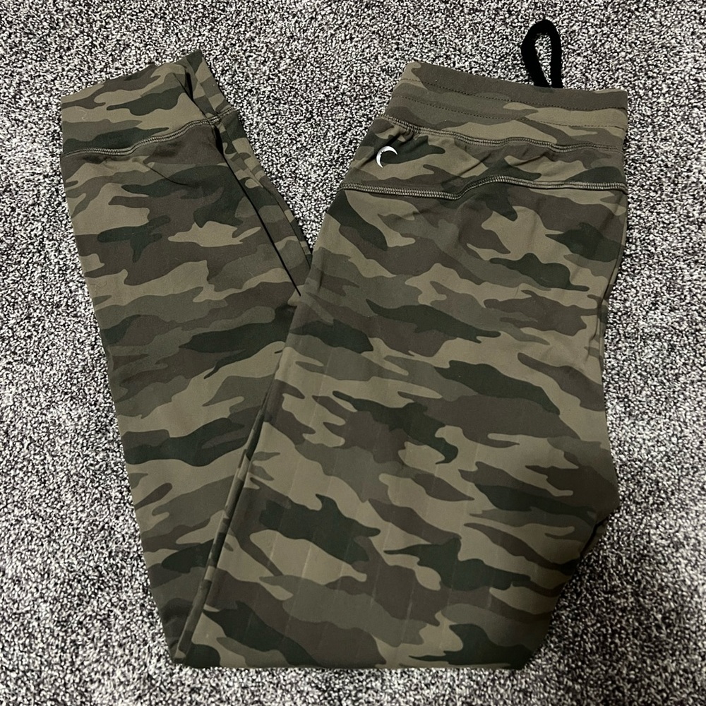 Zyia Green Camo Unwind Joggers